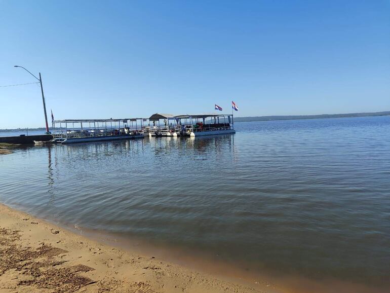 El lago Ypacaraí desde hace décadas presenta una progresiva contaminación. Algunos planes de recuperación tuvieron efectos leves, mientras otros nada.