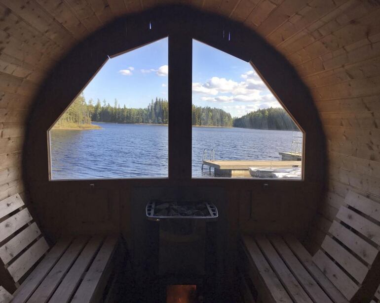 La tradición del sauna finlandés es un acontecimiento social que convoca a disfrutar del extremo calor y luego un baño en las gélidas aguas. Una tradición que se vive también en Suecia (foto).