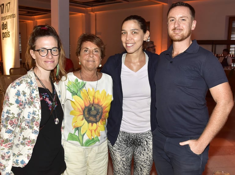 Caterina Fidanza, Rosa Racanelli, Rosa Solalinde y Matteo Fabi. 