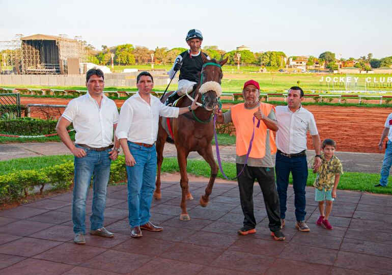 What At Knock con Coronel, los hermanos Noguer, Aurelio Castro y Carlos González.