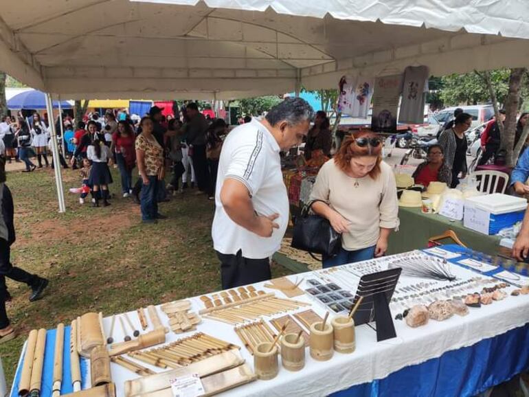 Después de tres años Nueva Colombia celebra 68 años de distritación con desfile cívico