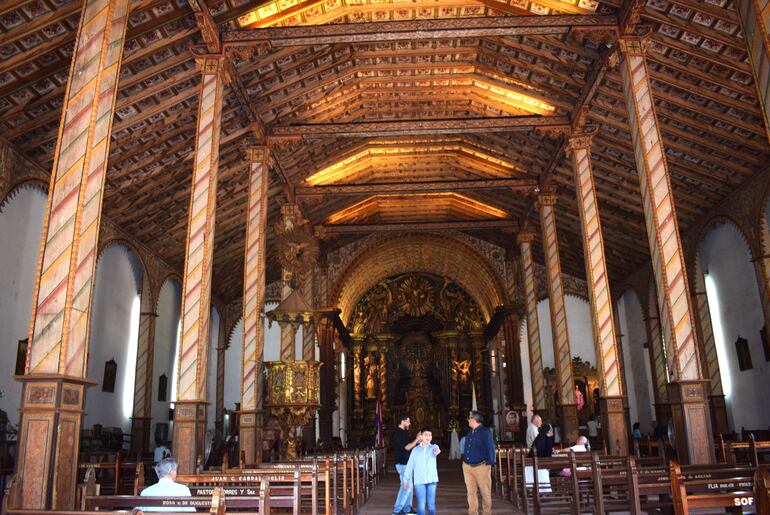 Inician trabajos técnicos para la restauración integral del templo de Yaguarón.