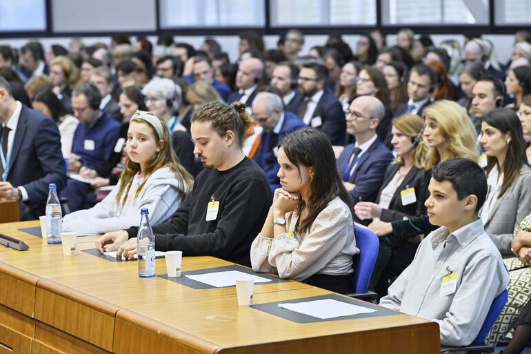 Seis jóvenes Portugueses presentaron un caso ante el TEDH acusando a 32 países europeos de no actuar ante la crisis climática. 