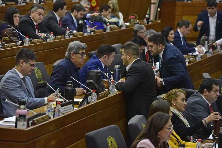 La Cámara de Diputados rechazó una vez más un proyecto que buscaba castigar penalmente el desacato a pedidos de informes legislativos.