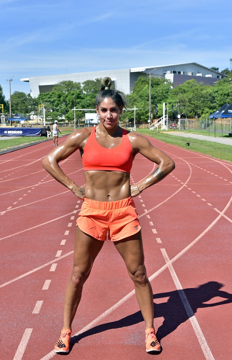 “Yo creo que el crecimiento del deporte femenino comenzó en Odesur, y no es que quiera favorecer a mi género, pero creo que para las mujeres es más fácil luchar, es natural para nosotras, esa mamá luchadora pues ya viene de épocas antiguas, como las que levantaron al país”