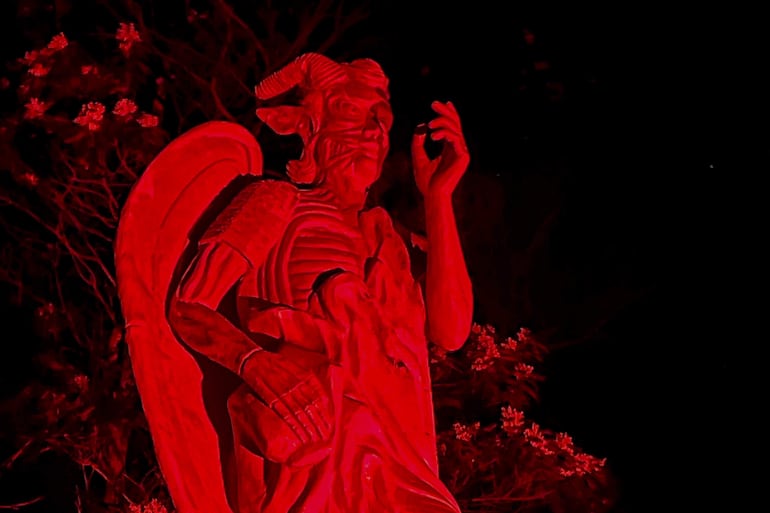 Fotografía sin fecha cedida por el santuario Nueva Orden de Lucifer en la Tierra que muestra la estatua de Lucifer en municipio de Gravataí, en el sur del Brasil.