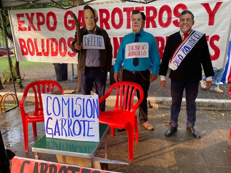 Expo Comisión Garroteros y Boludos Transparentes, actividad realizada por el partido Paraguay Pyahura.