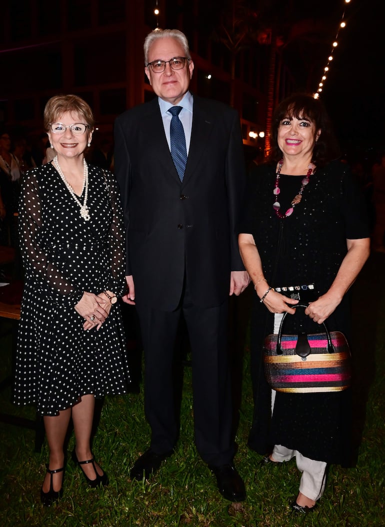 Ana Martini, Ricardo Scavone y Patricia Diaz Romero. 