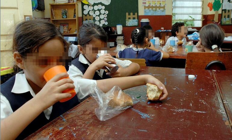 Complemento nutricional en la escuela.