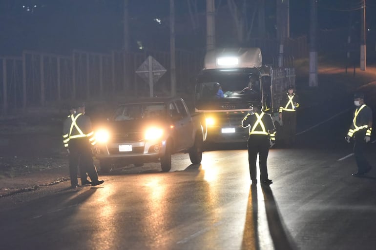 El MOPC ordenó que la Caminera ya no puede hacer barreras de control (Foto de archivo).