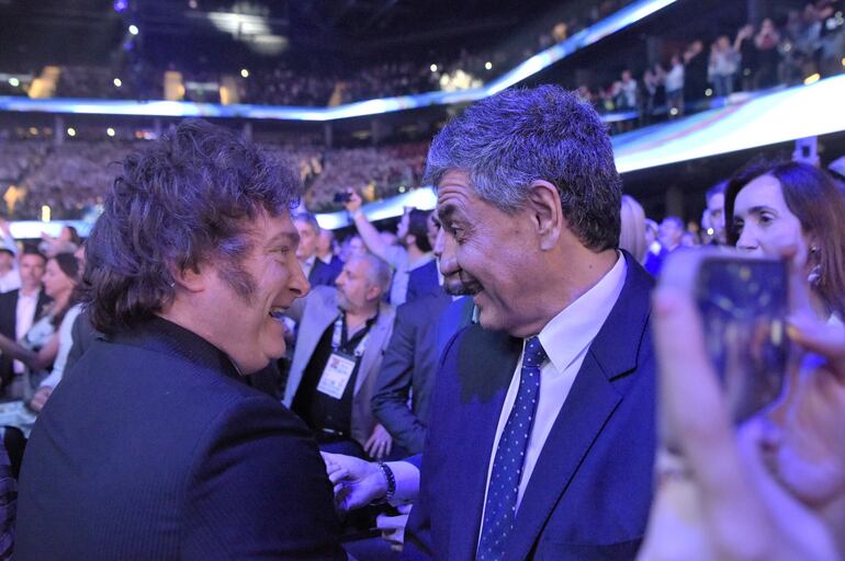 El presidente de Argentina, Javier Milei, con Jorge Macri.