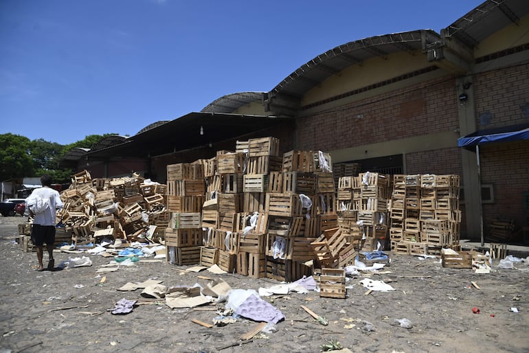 Supuestamente ya no se ursarían cajas, pero hay decenas.