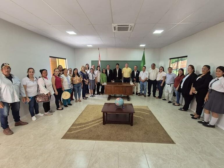 La nueva cara de la dirección del colegio Ramón Bejarano.