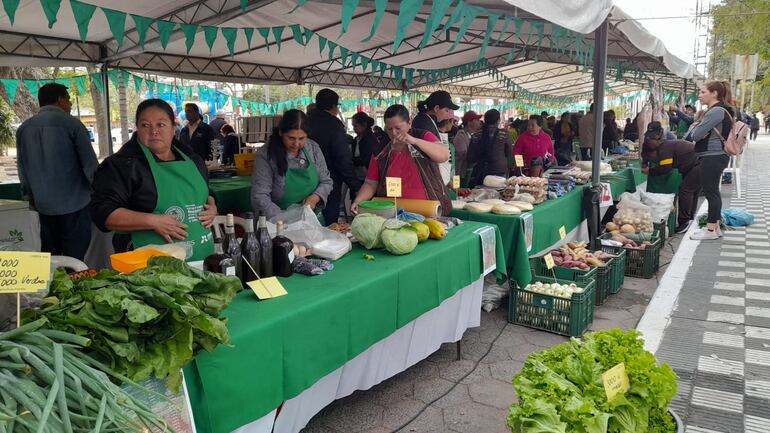 La feria permitió adquirir productos de buena calidad.