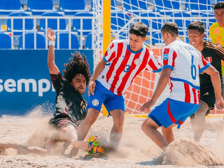 Paraguay venció a Perú y clasificó a las semifinales de la Copa América de Fútbol Playa Chile 2025.