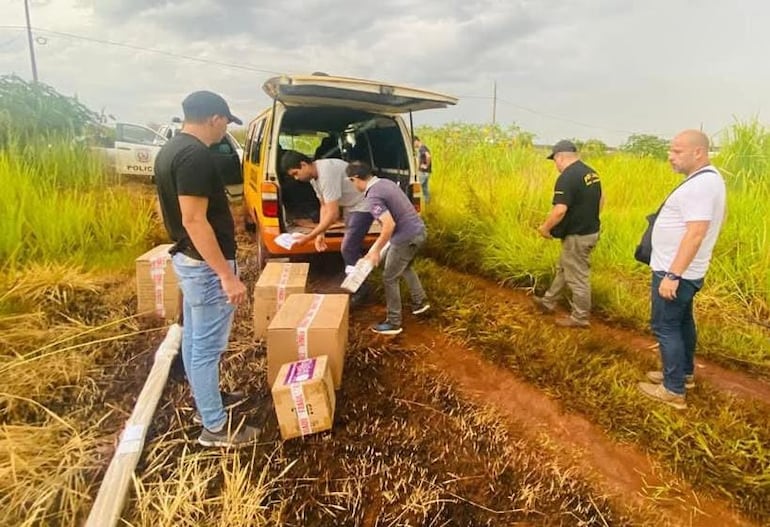 Los delincuentes se llevaron solo la caja que contenía los celulares de alta gama.