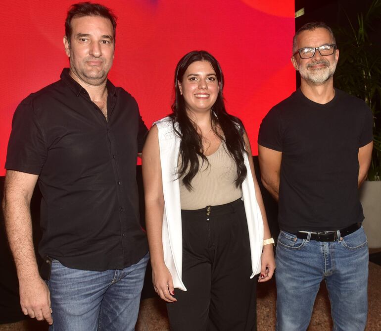 Rodrigo Nasta, Cristiane Viedma y Nicolás Mainoloff.