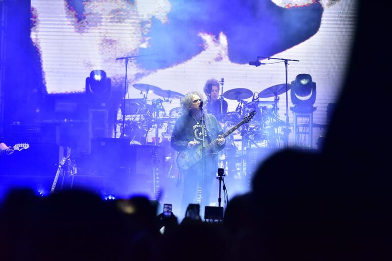 The Cure durante su concierto en el festival Primavera Sound.