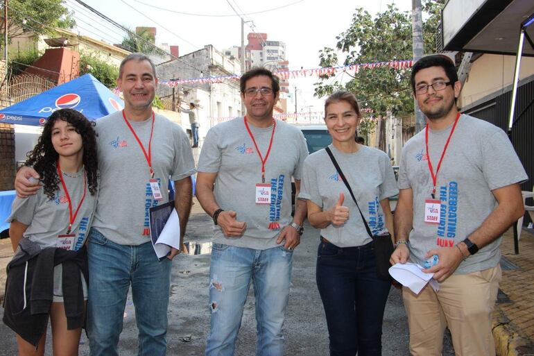 Florencia Zucchini, Fabrizzio Zucchini, Luis Duarte, Graciela Meza y Jonathan Díaz.