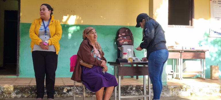 Realizan jornada de atención médica extramural en la comunidad de Cocueré.