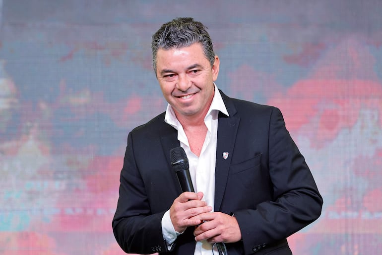 El argentino Marcelo Gallardo en la presentación del segundo ciclo como entrenador de River Plate en el estadio Monumental, en Buenos Aires. 
