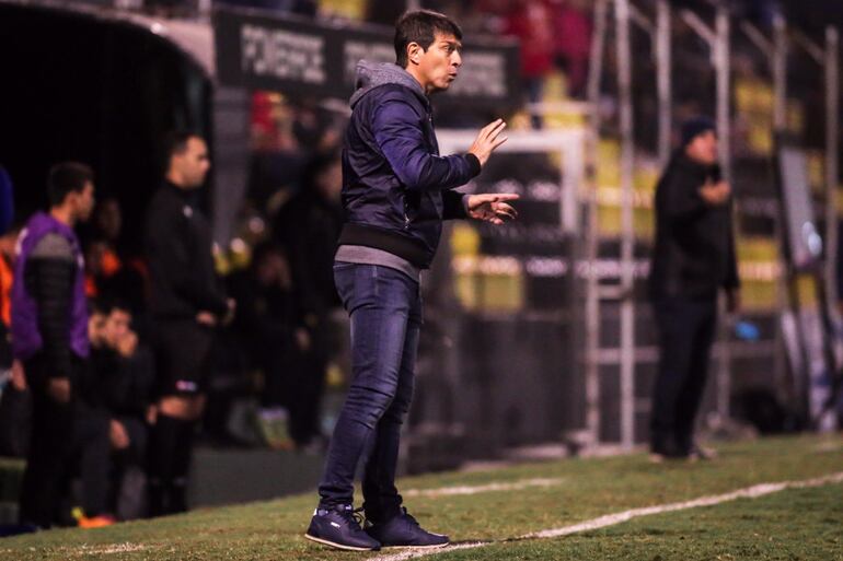 Daniel Garnero, entrenador de Libertad.