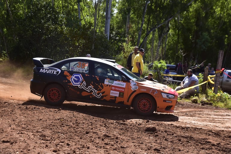 El triunfo en la Clase RC2N fue para Diego y Belén Dávalos, al mando del Mitsubishi Lancer EVO X, por delante de Fernando Servín y Matías Domínguez.