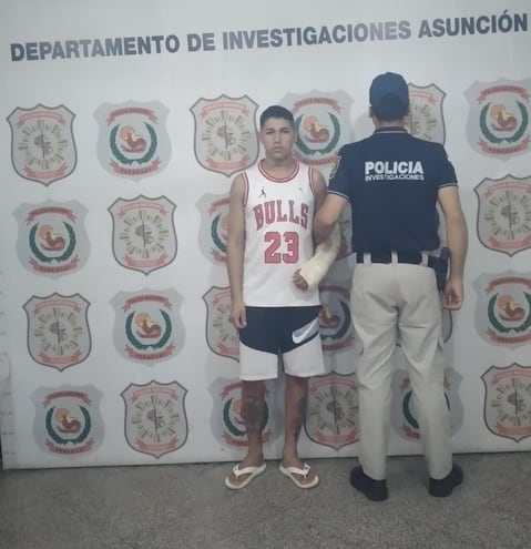 Emerson Giovanni Ruiz Acosta, de 19 años, detenido por disparo de arma de fuego que hirió anoche a una niña de 6 años en el barrio San Cayetano de Asunción.