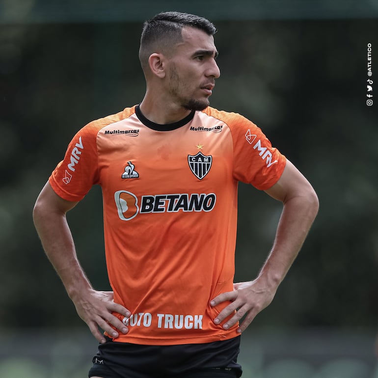 Junior Alonso se encuentra en el equipo ideal del Brasileirão.