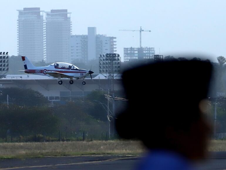 I Brigada Aérea de la Fuerza Aérea Paraguaya.