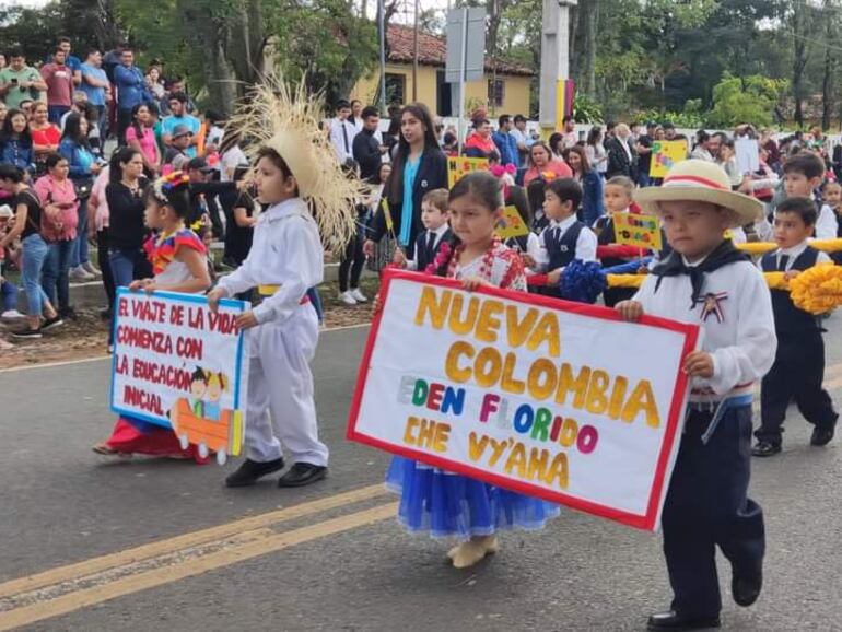 Después de tres años Nueva Colombia celebra 68 años de distritación con desfile cívico