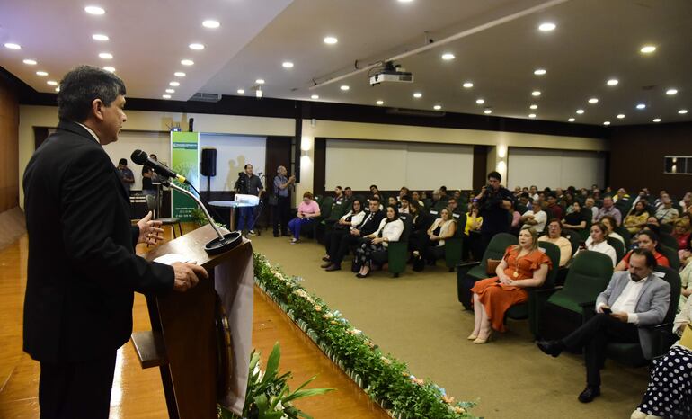 Invitados especiales participaron del acto de apertura del Instituto de Formación Docente en Fernando de la Mora.