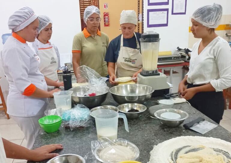 El SNPP dirige y ejecuta cursos relacionados a panadería.