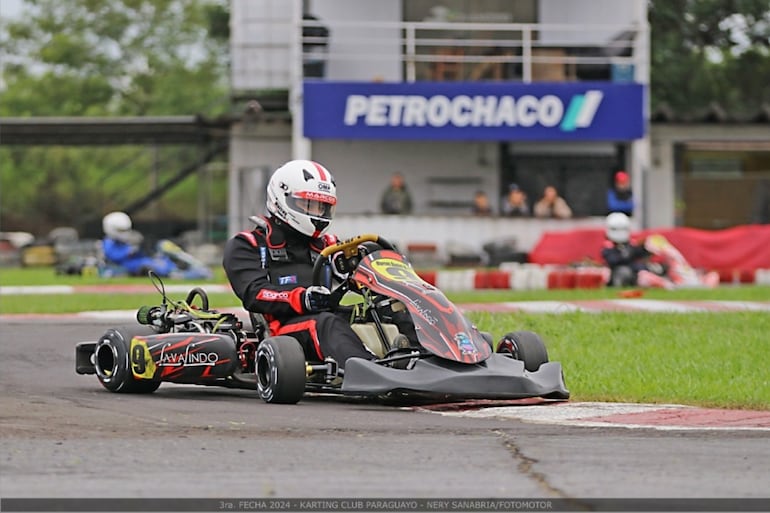 Marcos Toledo B. se adjudicó el título de la Fórmula Mundial.