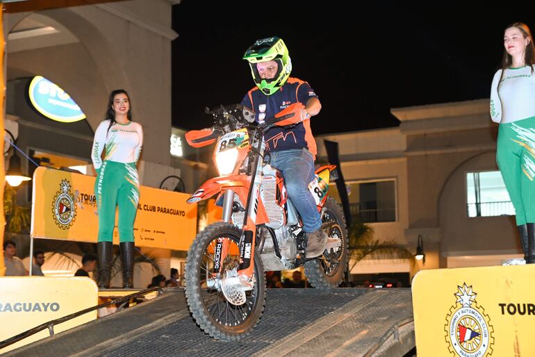 Damián Pedrozo competirá con su KTM GTR del Team GP Racing entre las motos hasta 450 cc.