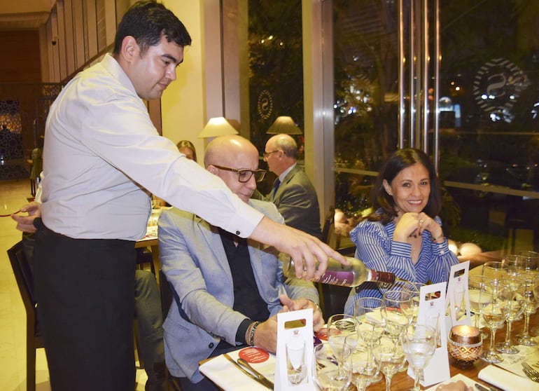 Cata maridaje de pisco organizada por la Embajada del Perú en Paraguay y la Cámara de Comercio Paraguayo Peruana.