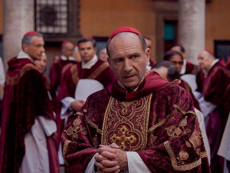 Ralph Fiennes interpretará a un cardenal en Cónclave.