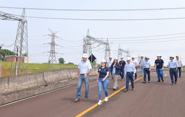 Itaipú y el PTI Paraguay se unieron para crear este laboratorio, que será clave en la gestión del conocimiento y el desarrollo de la investigación en el ámbito eléctrico, destacaron.