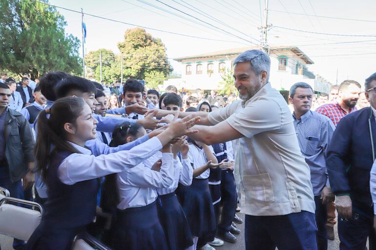 Mario Abdo Benítez, durante un acto de inauguración de obras en la ciudad de Atyrá.