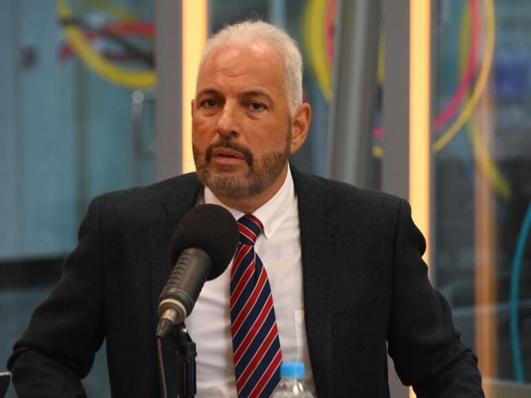 Juan José Zapag, presidente de Cerro Porteño, en los estudios de ABC Cardinal.