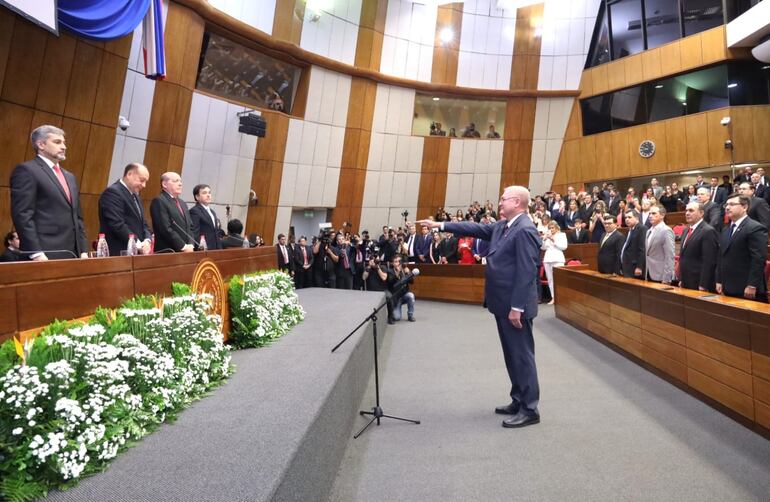 Emiliano Rolón fiscal general juramento