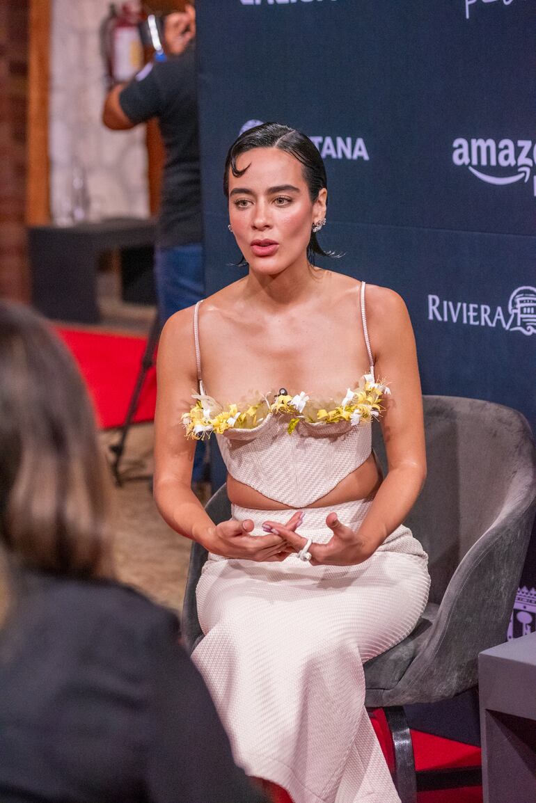 Esmeralda Pimentel será una de las presentadoras de la XI edición de los Premios Platino.