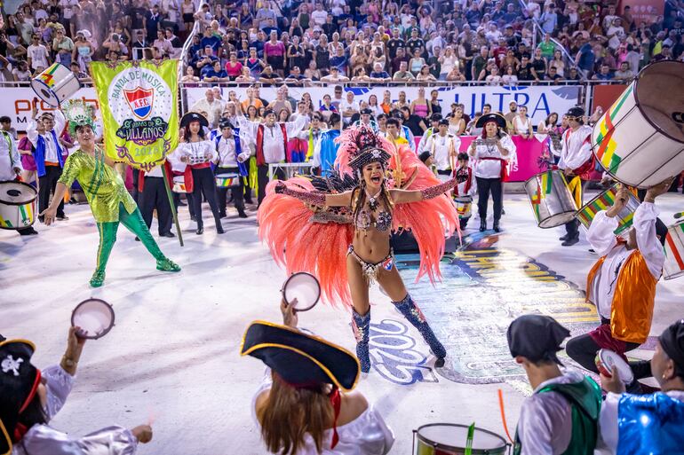 Carnaval Encarnaceno 2025: preparan la segunda noche de la mayor fiesta del sur del país