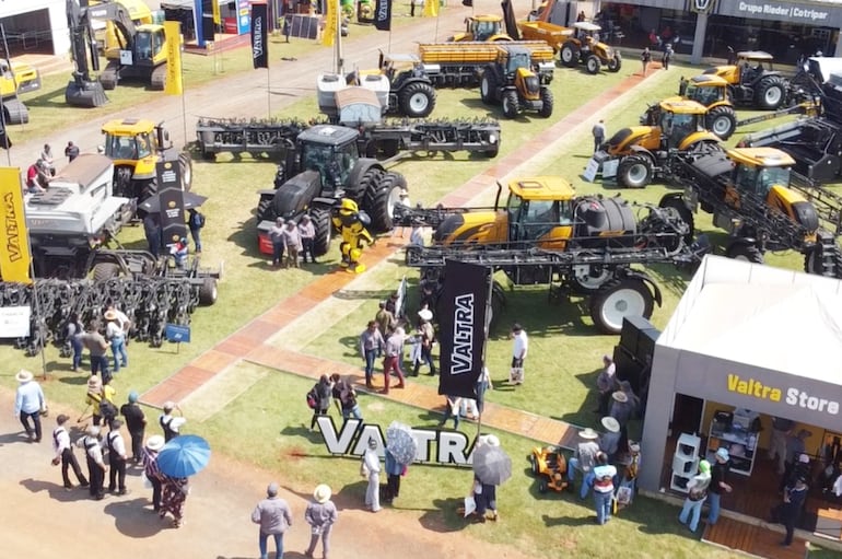 En el stand de Valtra, los visitantes encontrarán una variada gama de productos representados por Rieder.