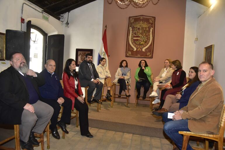 Representantes de la Secretaría Nacional de Cultura, la Municipalidad de Asunción, otras instituciones y asociaciones brindaron detalles de las actividades previstas para las Fiestas Patrias.