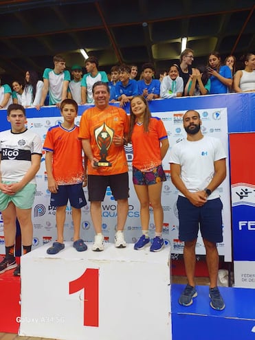 Deportivo Sajonia, monarca en la natación nacional.