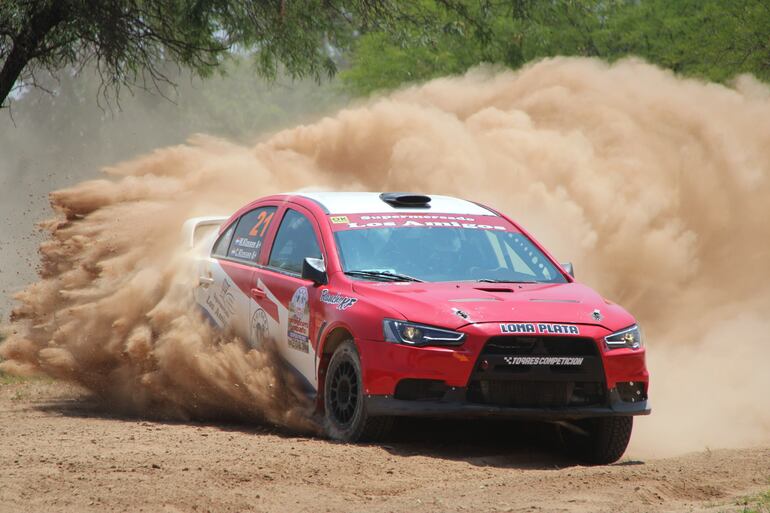 Al mando de este Mitsubishi Lancer Evolution X, Wilfried y Kiara Klassen, fueron los absolutos dominadores de la tracción integral en el cierre del certamen chaqueño 2023.