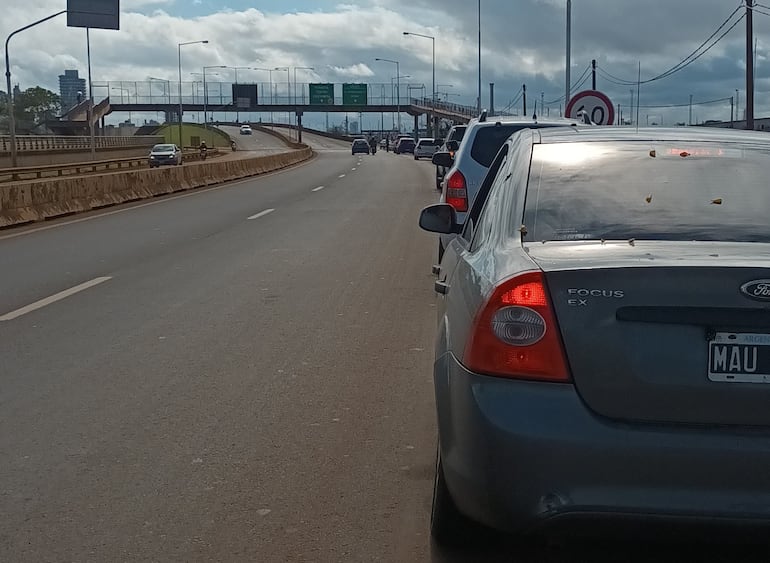 En junio se llegó a picos de tráfico fronterizo mayores a la temporada alta en Encarnación.