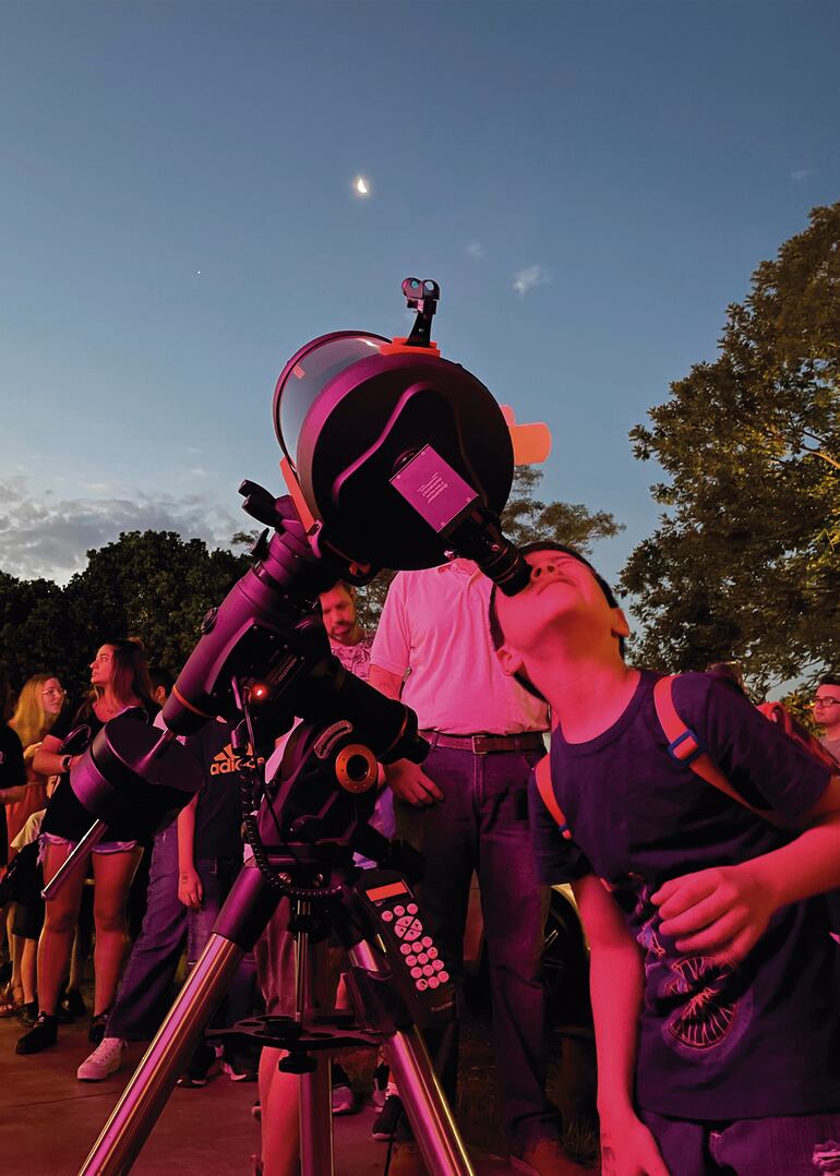 En  la pasada jornada de eclipse parcial se instalaron telescopios de última generación en el MuCi.