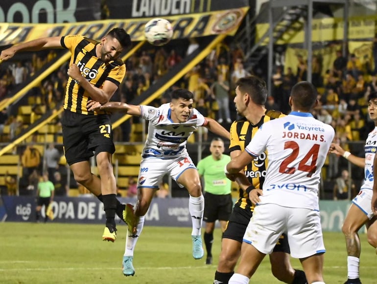 Guaraní y Nacional empataron sin goles